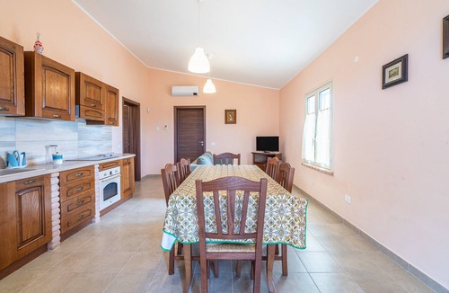 Granelli Apartment | Apartment 'Limone' with Private Terrace, Wi-Fi, Air Conditioning and EV Charging Station