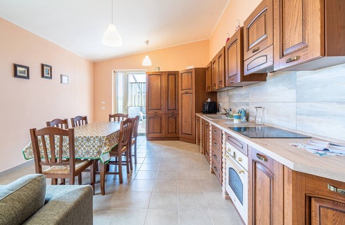 Granelli Apartment | Apartment 'Limone' with Private Terrace, Wi-Fi, Air Conditioning and EV Charging Station