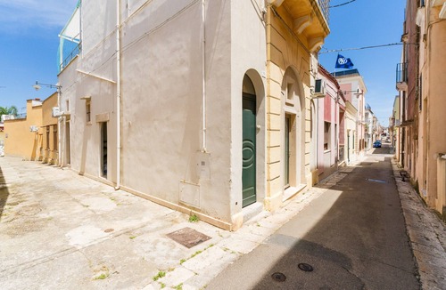 Alezio Apartment | Apartment 'Luxury Rooms - Elisa' with Wi-Fi and Air Conditioning