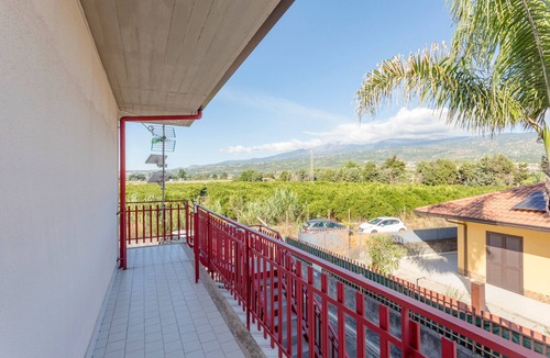 Fondachello Apartment | Apartment 'Mamma Maria' with Mountain View and Balcony