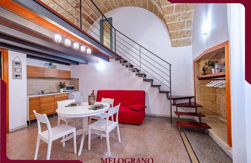 Specchia Villa | Apartment 'Masseria De Donno - Melograno' with Shared Pool, Wi-Fi and Air Conditioning