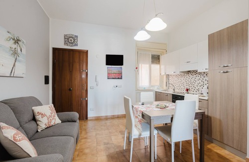 Mazara del Vallo Apartment | Apartment 'Mazarassai' with Sea View, Wi-Fi and Air Conditioning