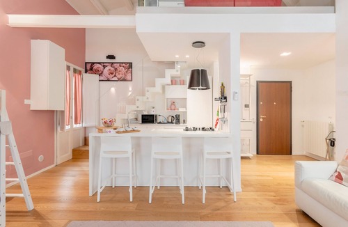 Albergheria Apartment | Apartment 'Mia' with Balcony, Wi-Fi and Air Conditioning