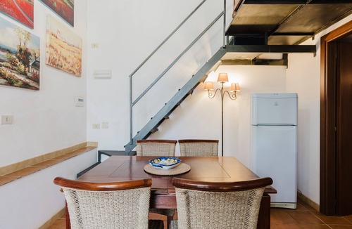 Custonaci Apartment | Apartment 'Nespolo' with Private Garden, Wi-Fi and Air Conditioning