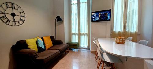 Aventine Apartment | Apartment Ostiense Piramide Station