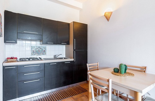 Arenella Apartment | Apartment 'Pathos Retreat Carrubbo' with Shared Pool, Wi-Fi and Air Conditioning