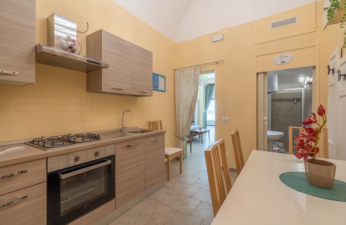 Noto Historic Centre Apartment | Apartment "Pomona Noto" with Wi-Fi & Air Conditioning