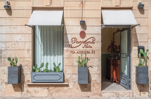 Noto Historic Centre Apartment | Apartment "Pomona Noto" with Wi-Fi & Air Conditioning