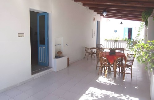 Lingua Apartment | Apartment 'Quadara - Il Rifugio' with Sea View, Private Terrace and Shared Garden