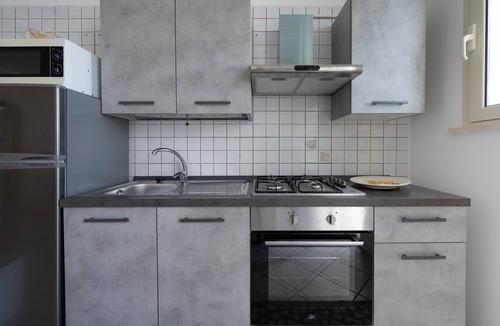 Santa Cesarea Terme Apartment | Apartment 'Residence Degli Oleandri - Aria' with Sea View, Wi-Fi and Air Conditioning