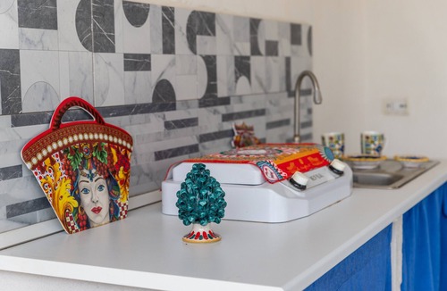 Granelli Apartment | Apartment 'Raggio Di Sole In Oasi Del Mare' with Sea View, Wi-Fi and Air Conditioning