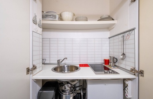 Cenate Apartment | Apartment 'Residence Le Cenate Ship In' with Private Terrace, Wi-Fi and Air Conditioning