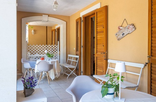 Cenate Apartment | Apartment 'Residence Le Cenate Ship In' with Private Terrace, Wi-Fi and Air Conditioning