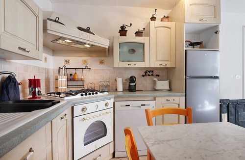 Bogliasco Apartment | Apartment 'Sterlizia' with Sea View, Wi-Fi and Air Conditioning