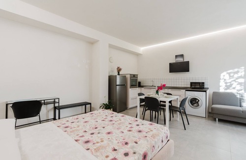 Marsala Apartment | Apartment 'Vento E Salsedine Tramontana' with Private Garden, Wi-Fi and Air Conditioning
