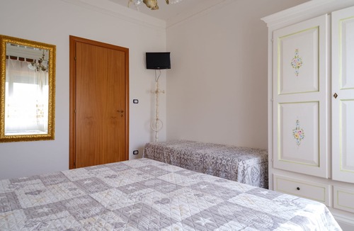Cenate Apartment | Apartment 'Villetta Lezzi' with Private Terrace, Private Garden and Air Conditioning