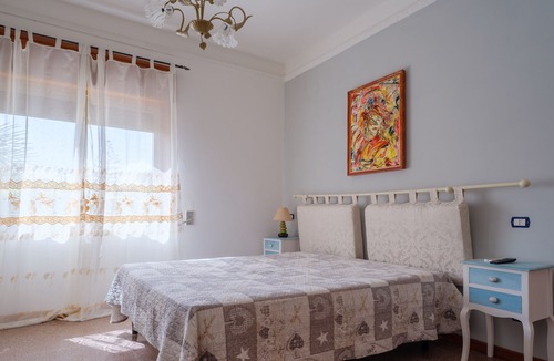 Cenate Apartment | Apartment 'Villetta Lezzi' with Private Terrace, Private Garden and Air Conditioning