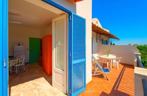 Ischia Porto Apartment | Apartment 'Vista Golfo' with Sea View, Private Terrace and Wi-Fi