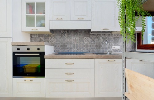 Olbia City Centre Apartment | Apartment 'Window On The Sea' with Sea View, Wi-Fi and Air Conditioning