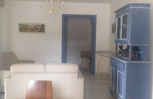 Pianoconte Apartment | Apartment with garden in Pianoconte -Lipari