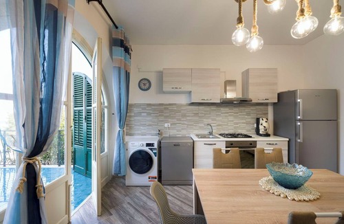Santa Flavia Apartment | Apartment with seafront terrace (Kafara Beach)