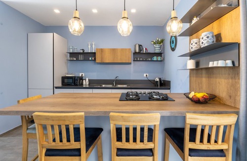 Marina di Ragusa Apartment | Apartment with View on swimming pool, Wi-Fi and Air Conditioning