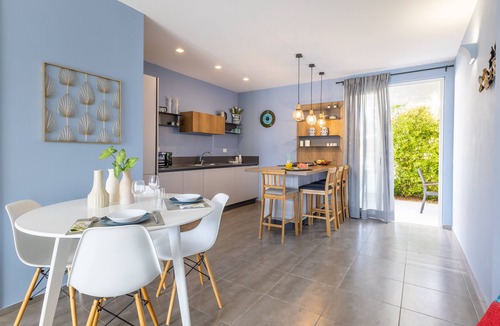 Marina di Ragusa Apartment | Apartment with View on swimming pool, Wi-Fi and Air Conditioning