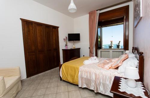 San Lazzaro House | Apartments PARADISE GARDEN Holiday House