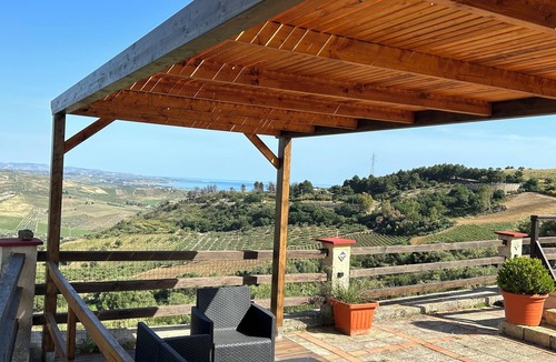 Sciacca Apartment | Appartamento Scirocco A Peaceful Retreat with a Beautiful View