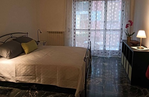 Portici Apartment | appartamento 7 letti in centro pet friendly a 3 minuti dalla circumvesuviana