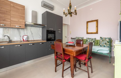 Ruggero Settimo Apartment | Appartamento a due passi da Villa Trabia by Wonderful Italy