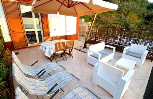 Cefalu Apartment | APPARTAMENTO: “AMETISTA”