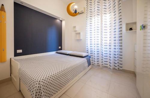 Avola Apartment | Appartamento in villa-giardino-50 m dal mare