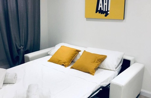 Universita Apartment | "appartamento Metro Bologna: Il Tuo Rifugio Urbano a Roma"
