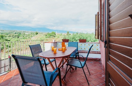 Santa Tecla House | Appartamento Tulipano - S.tecla