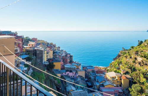 Manarola Apartment | Apt Sciacchetrà - sea view balcony in the heart of Manarola