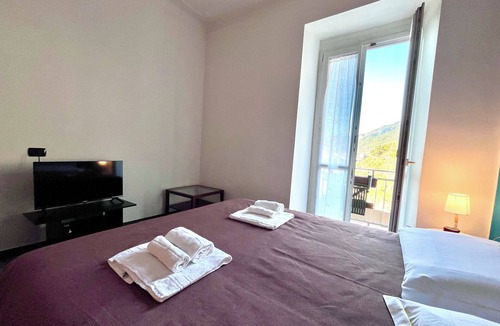 Manarola Apartment | Apt. Studio Lucio by Arbaspàa - Sea view, Large studio in Manarola
