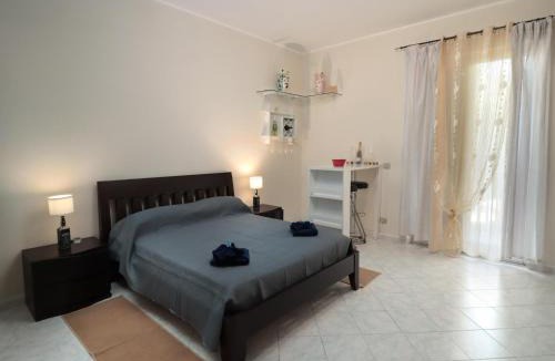 Santa Venerina Apartment | Apt Villa for families