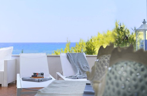 Rivabella Apartment | Aquarius★Beachfront Suite★Amazing Sea View★by Amarena Collection Gallipoli