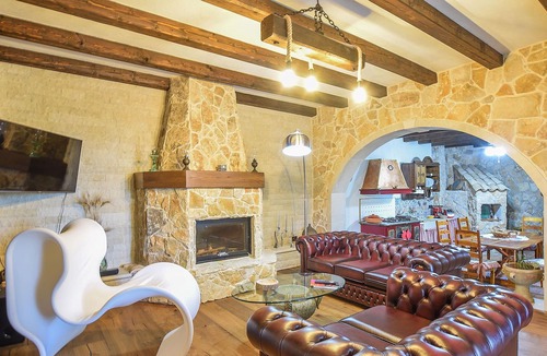 Rosolini House | Are you dreaming of a luxurious, sunny vacation with comfort and tranquility? Then this lovely vacat