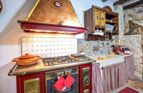 Rosolini House | Are you dreaming of a luxurious, sunny vacation with comfort and tranquility? Then this lovely vacat