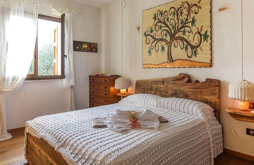Rosolini House | Are you dreaming of a luxurious, sunny vacation with comfort and tranquility? Then this lovely vacat
