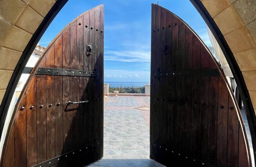 Altavilla Milicia Villa | Armani Estates The Castle Holidays & Events