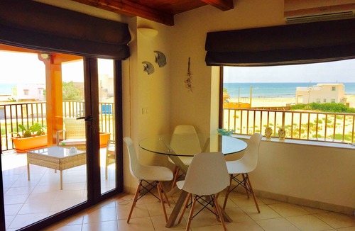 Donnalucata Apartment | Arundo Domus - house a step away from the sea of Donnalucata