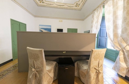 Old Town Bed & Breakfast | Astrea, fine room in Palazzo Villelmi