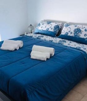 Brolo Apartment | Attico una finestra sulle Isole Eolie
