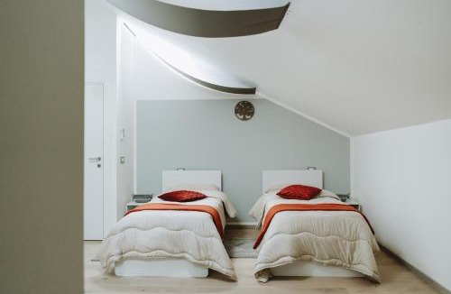 Pace del Mela House | Aura Residence