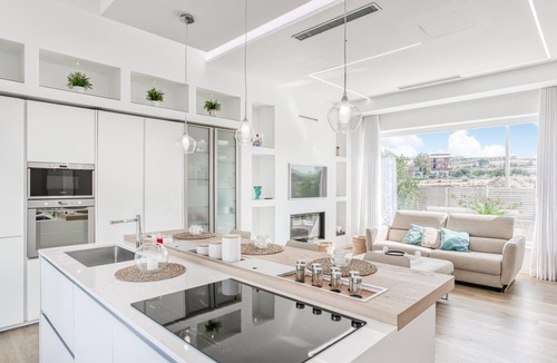 Catenanuova House | Awesome home in Catenanuova