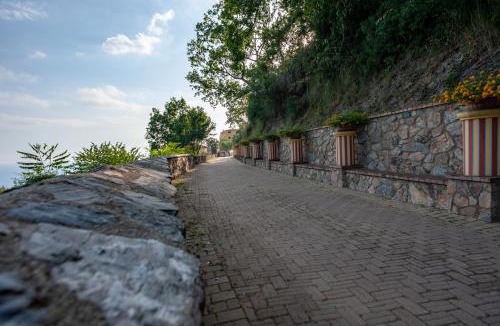 Cetraro House | Azienda Agrituristica Le Terre Di San Leonardo