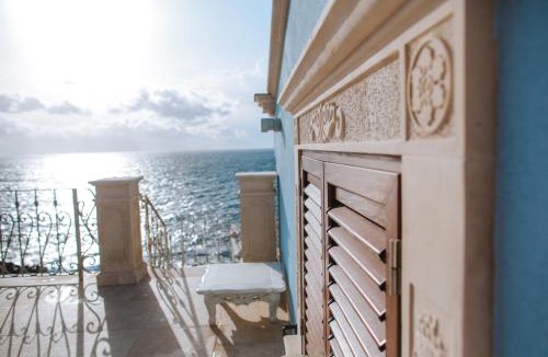 Santa Tecla Bed & Breakfast | B&B Acireale - Il Cavalluccio Marino Fronte Mare